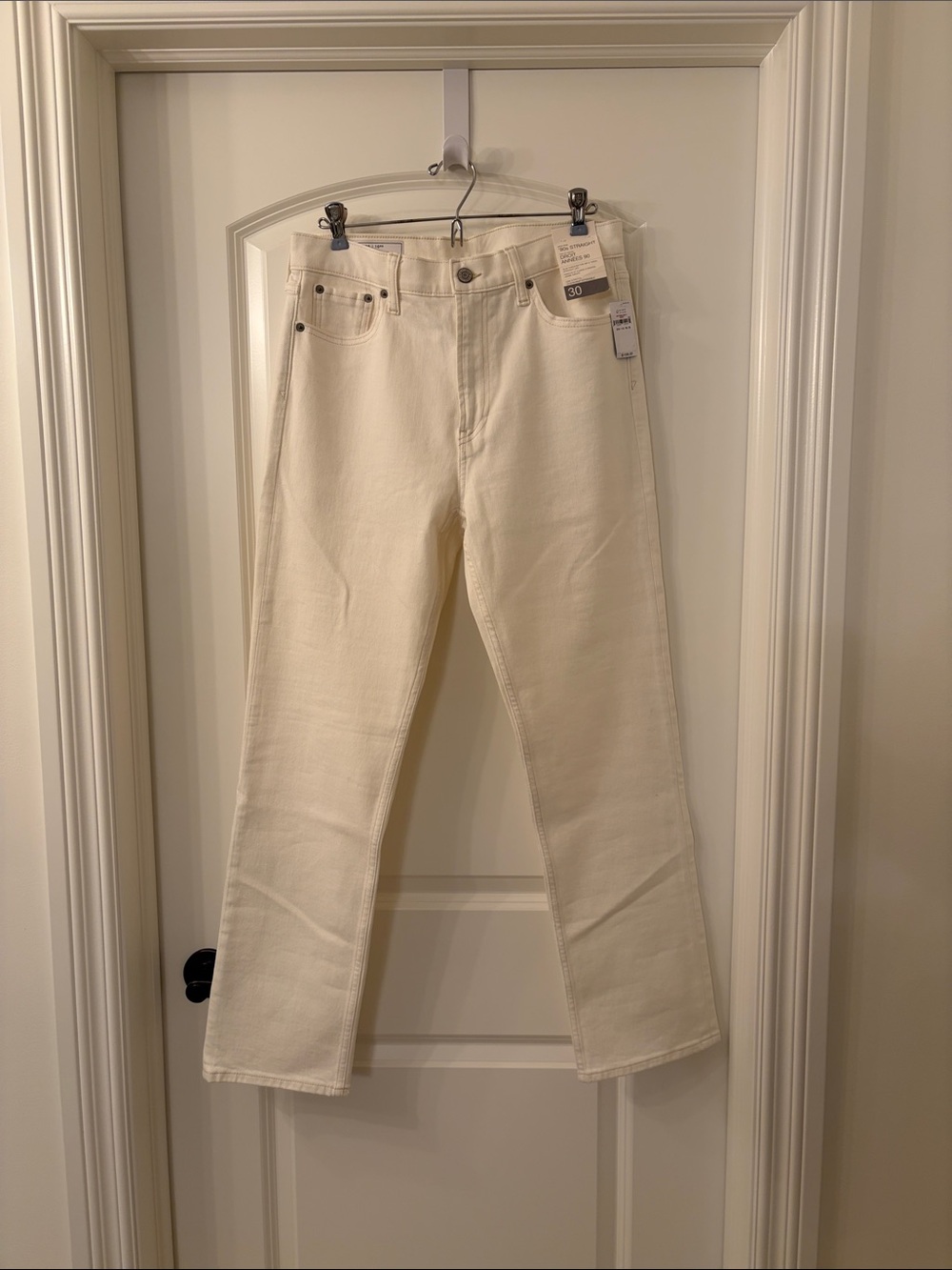 NWT Gap Women's Cream Straight Leg Jeans